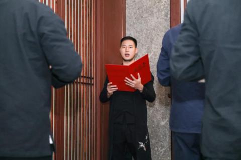 罗湖区人大常委副主任谭会茹一行莅临顺盈娱乐调研