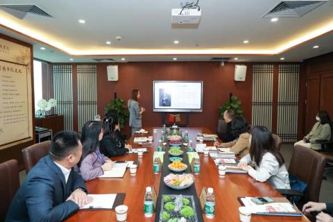 罗湖区人大常委副主任谭会茹一行莅临顺盈娱乐调研