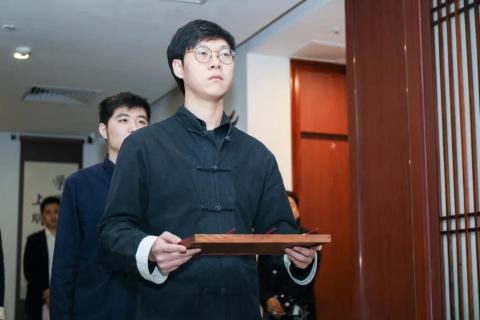 罗湖区人大常委副主任谭会茹一行莅临顺盈娱乐调研
