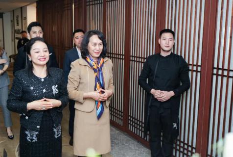 罗湖区人大常委副主任谭会茹一行莅临顺盈娱乐调研