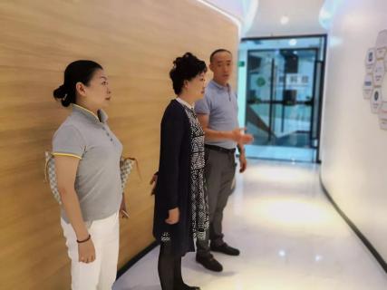 赣江南昌经开区领导受邀访问顺盈娱乐加速器，为优质项目落地南昌创造新机遇